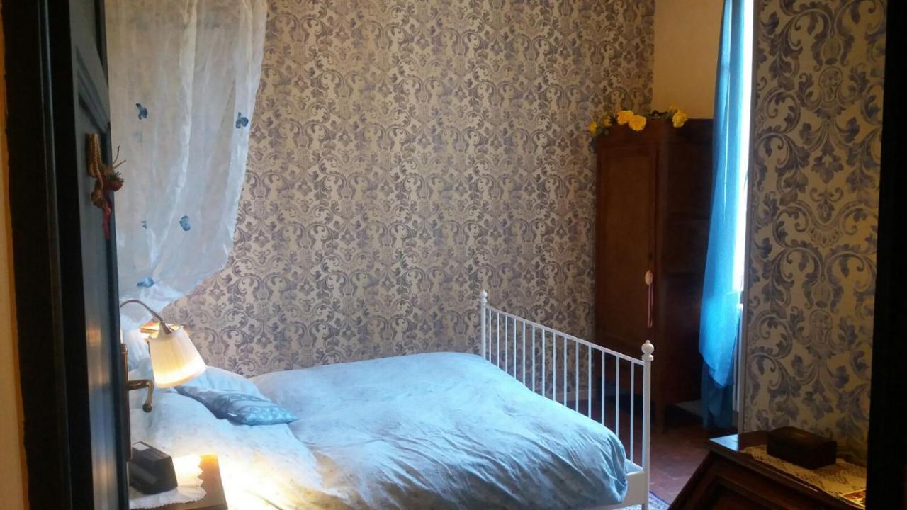 Villa Arianna B&B Lari ภายนอก รูปภาพ