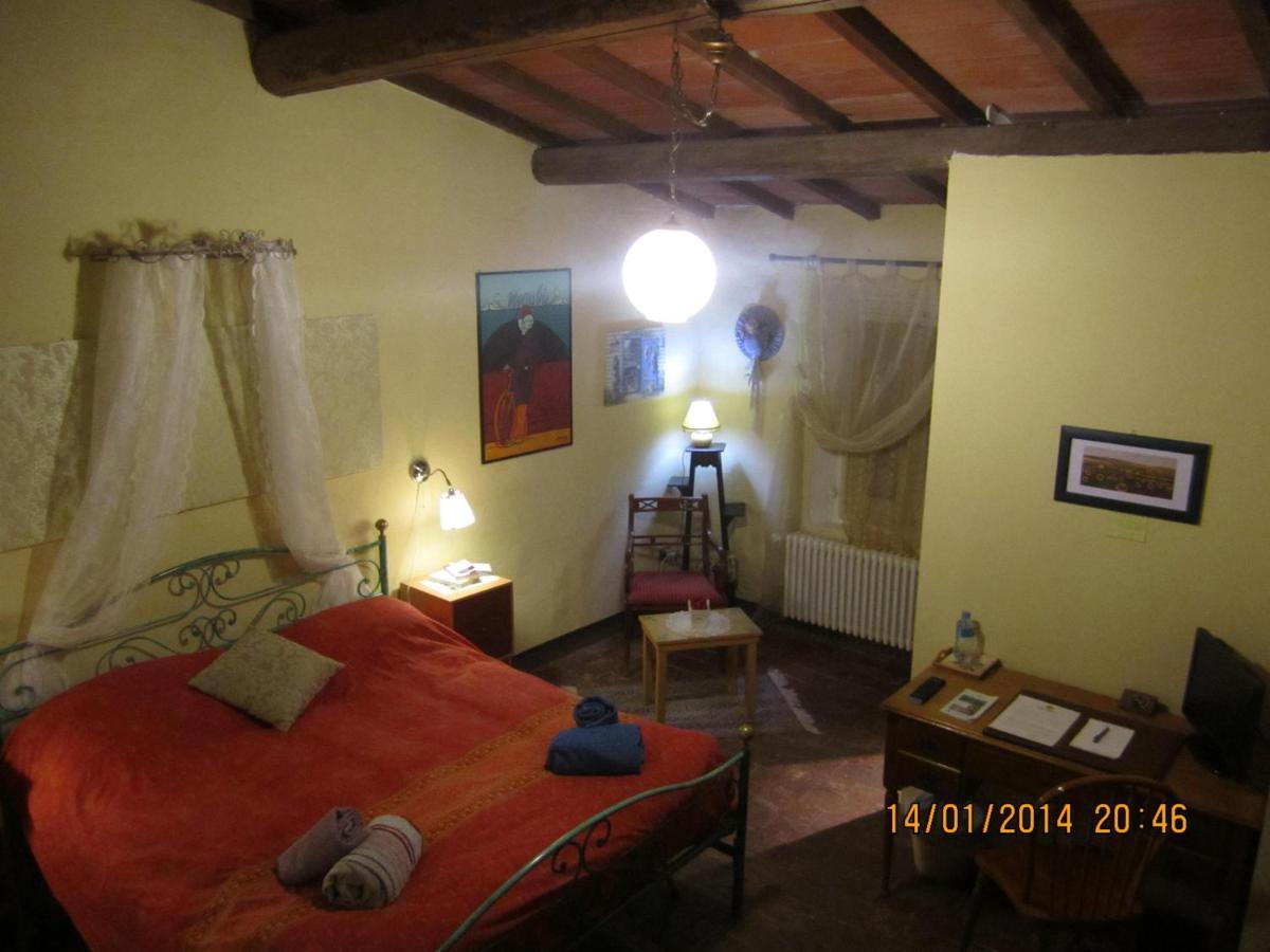 Villa Arianna B&B Lari ภายนอก รูปภาพ