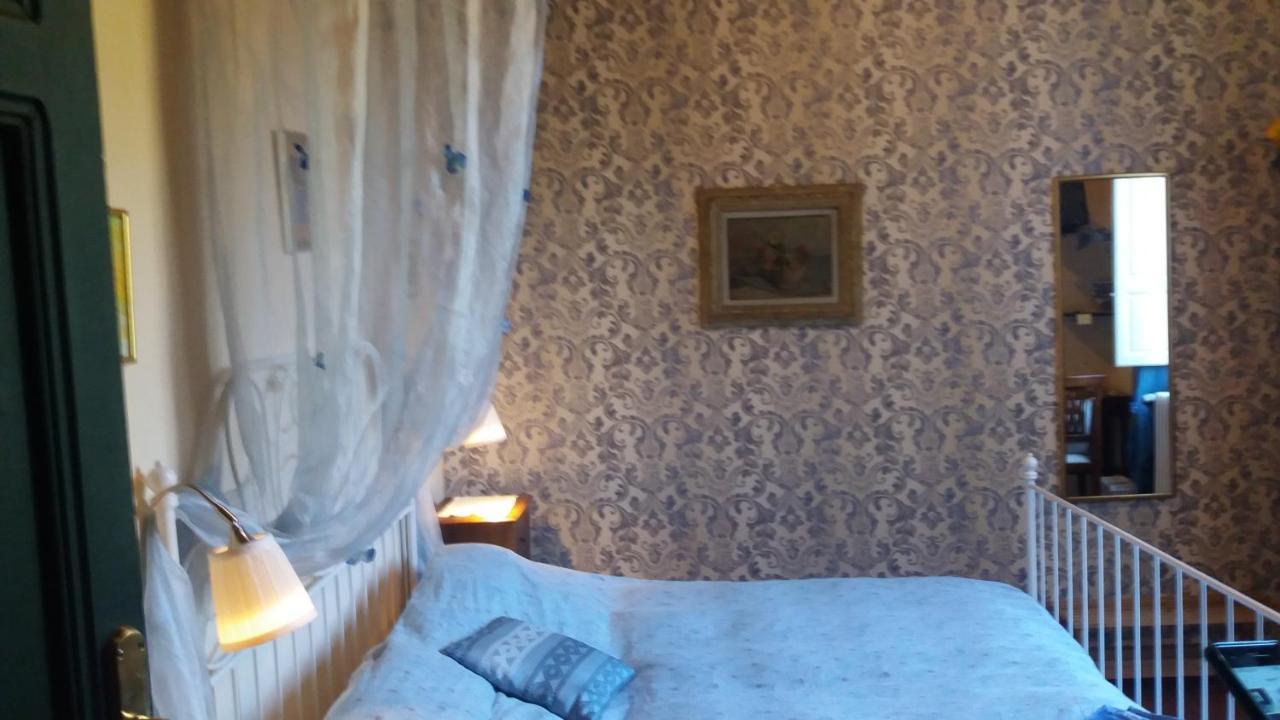 Villa Arianna B&B Lari ภายนอก รูปภาพ
