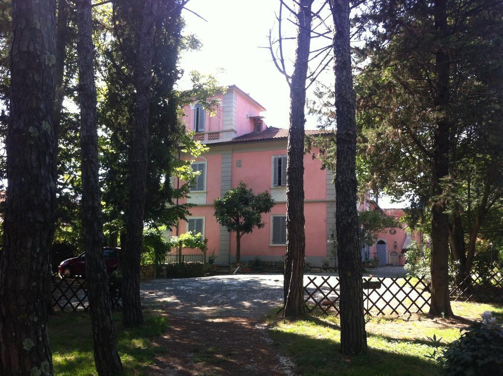 Villa Arianna B&B Lari ภายนอก รูปภาพ