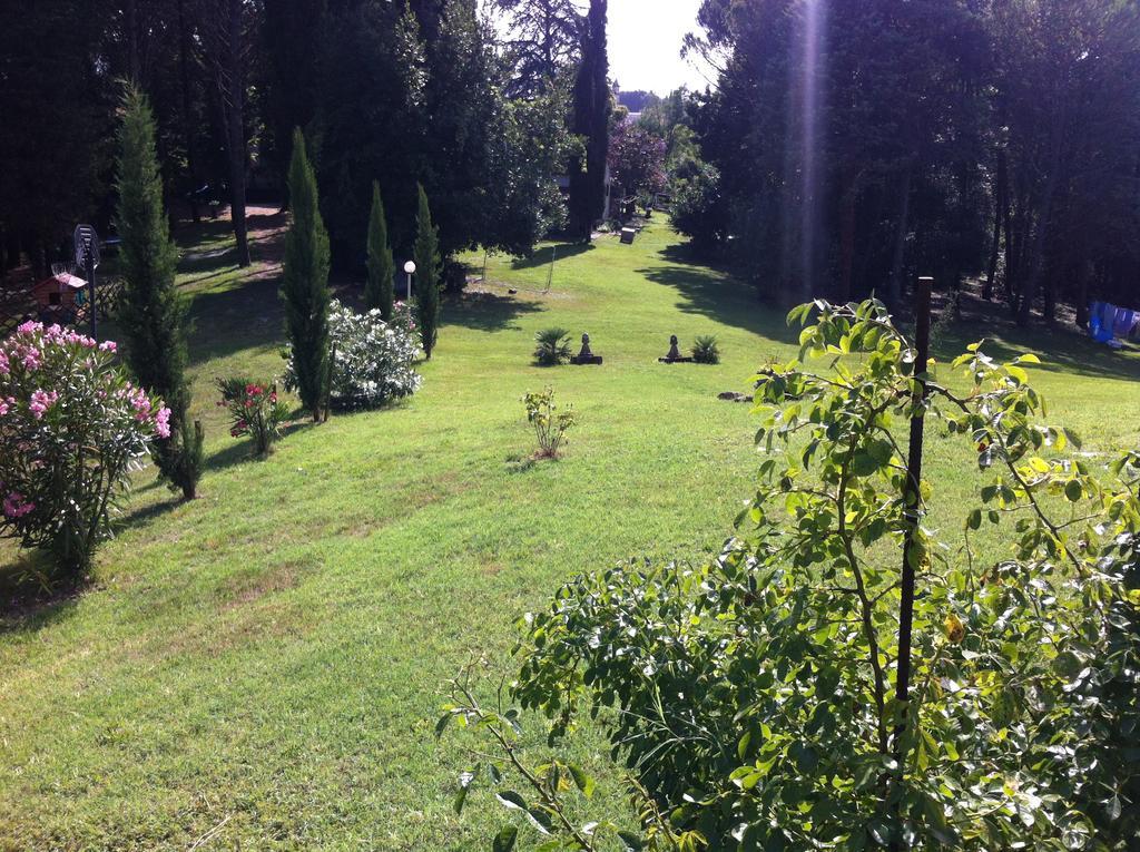 Villa Arianna B&B Lari ภายนอก รูปภาพ