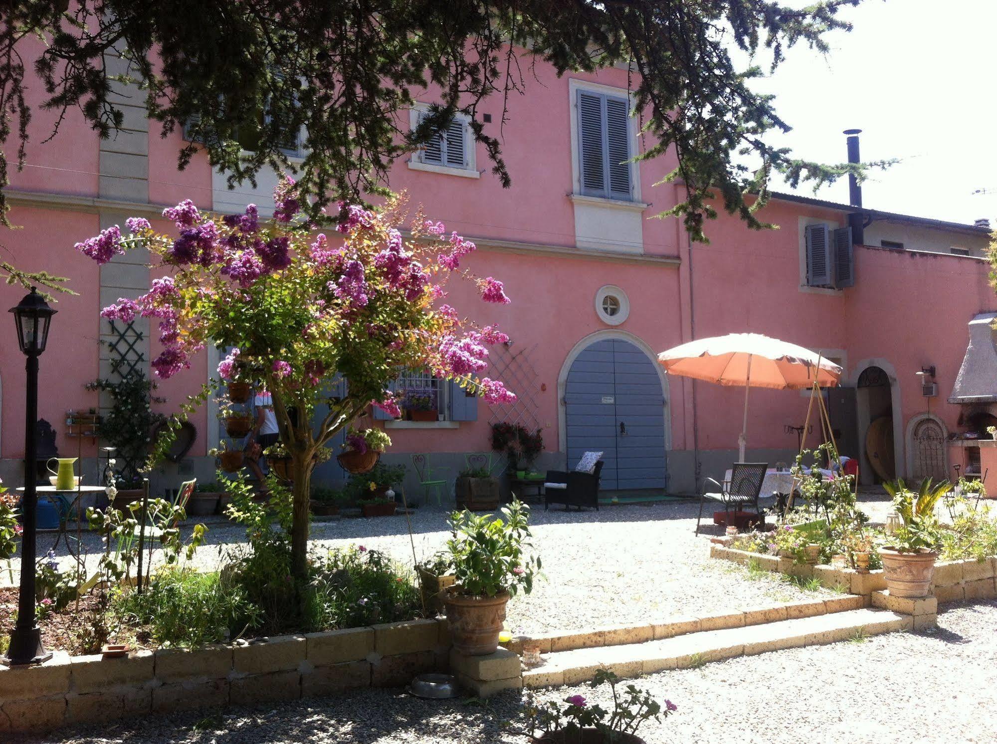 Villa Arianna B&B Lari ภายนอก รูปภาพ