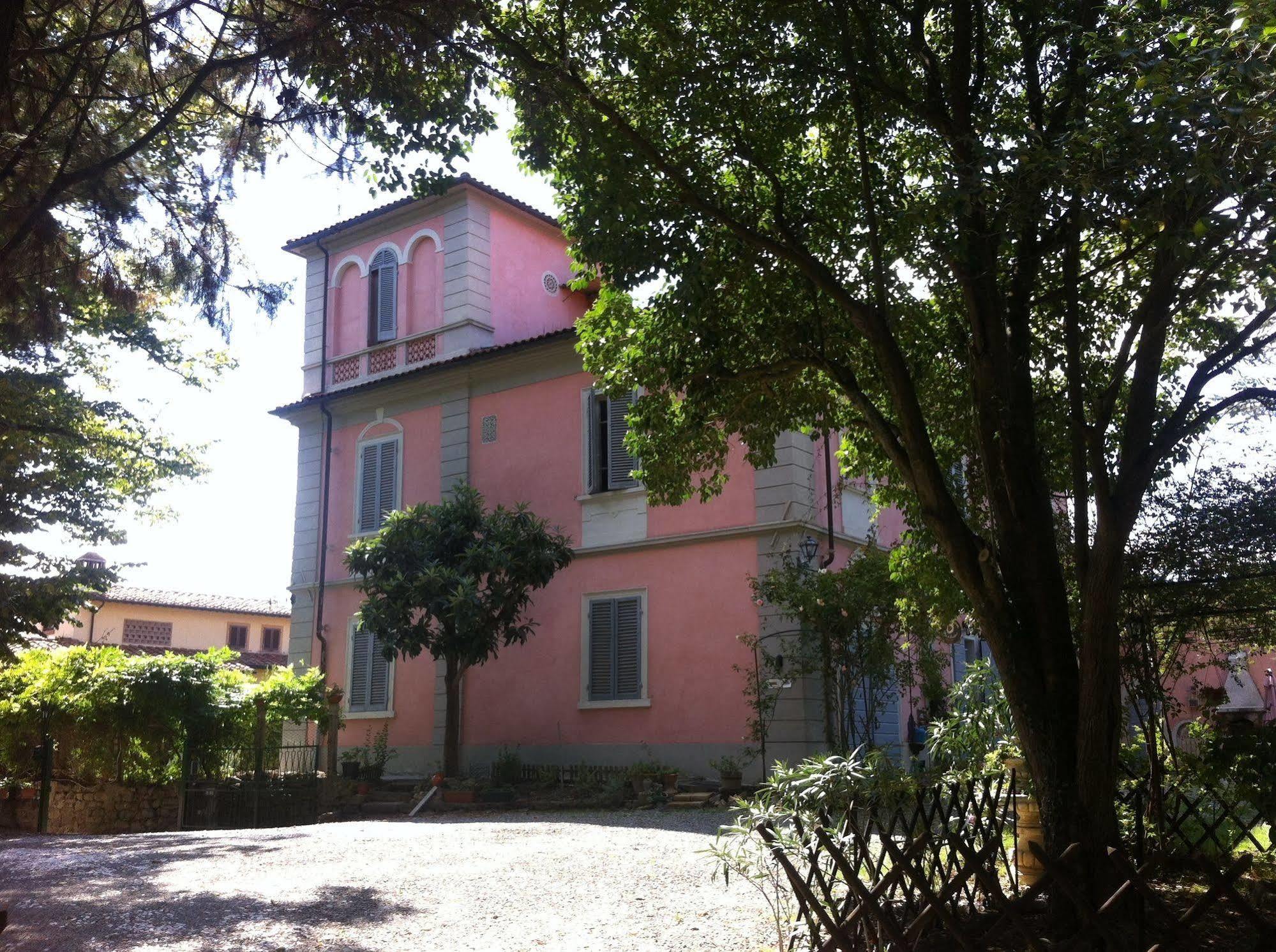 Villa Arianna B&B Lari ภายนอก รูปภาพ